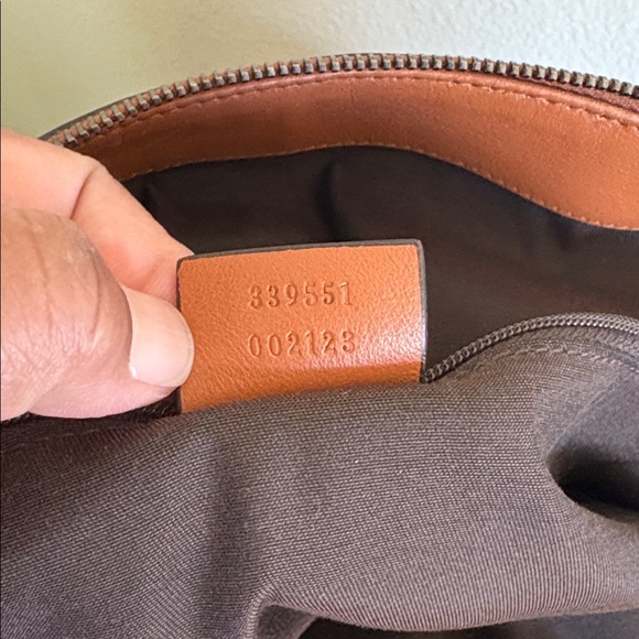 Gucci Tan Leather Logo Tote - Picture 15 of 16